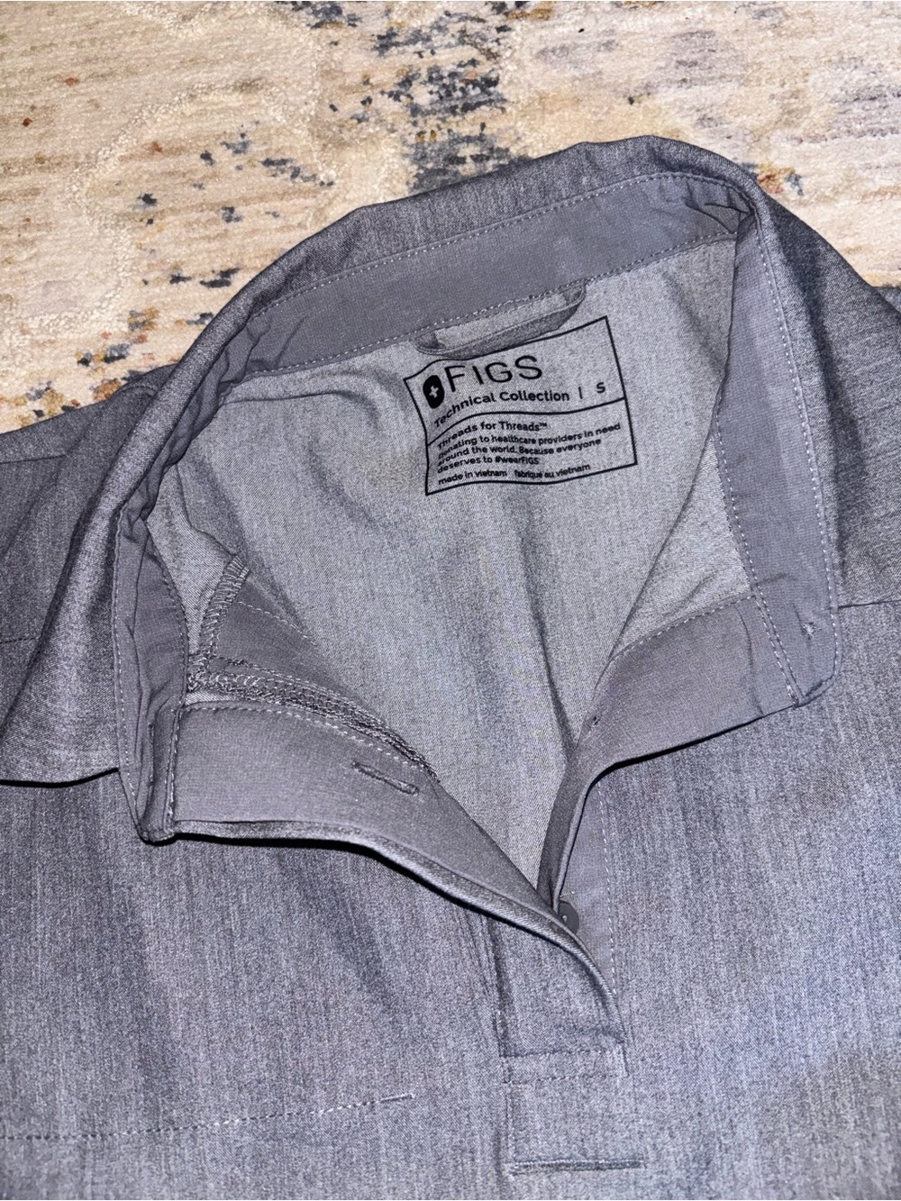 Figs Graphite Scrub Set - Picture 2 of 4